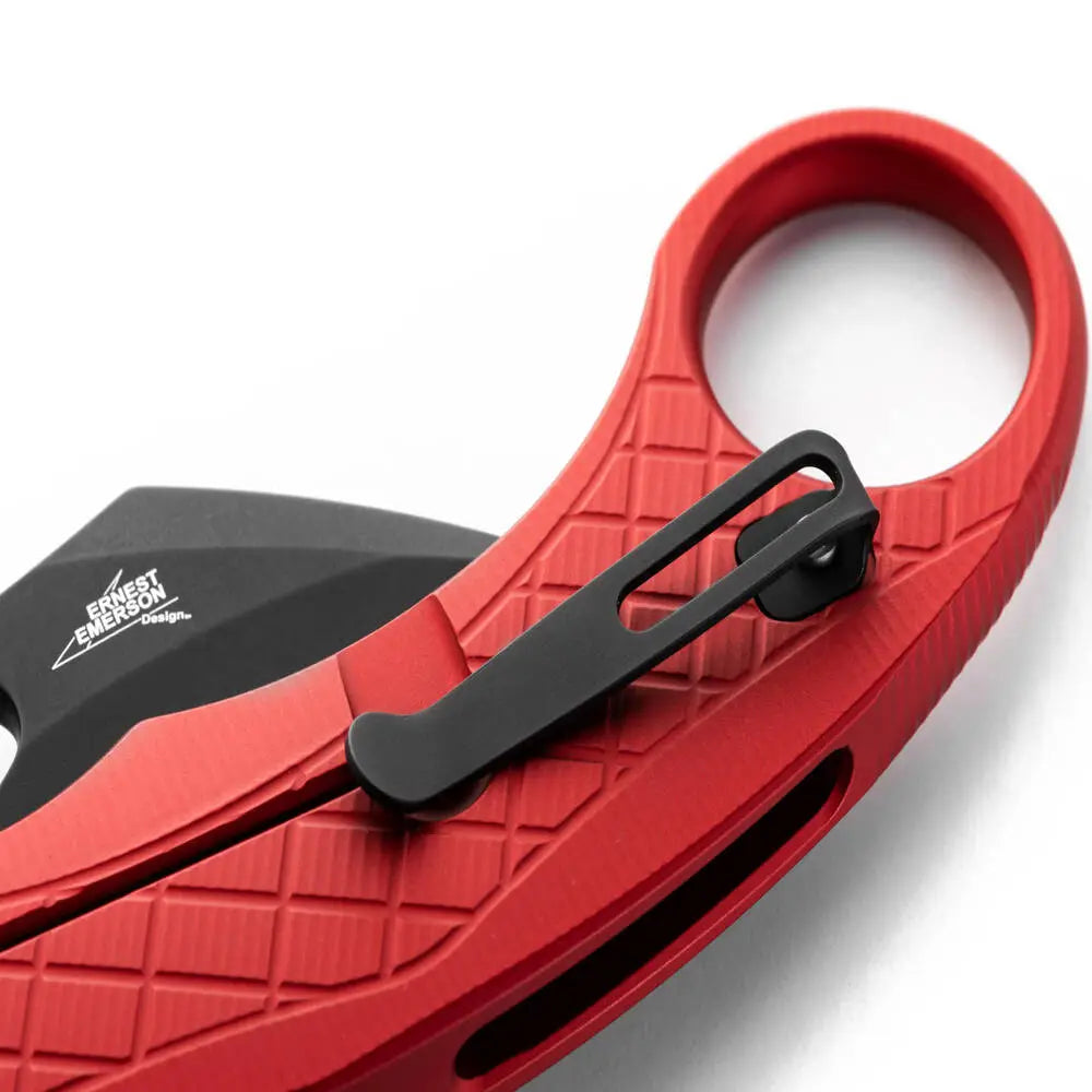 LionSteel קארמביט להב מגנאקאט שחור ידית אלומיניום אדומה LE1 A RB