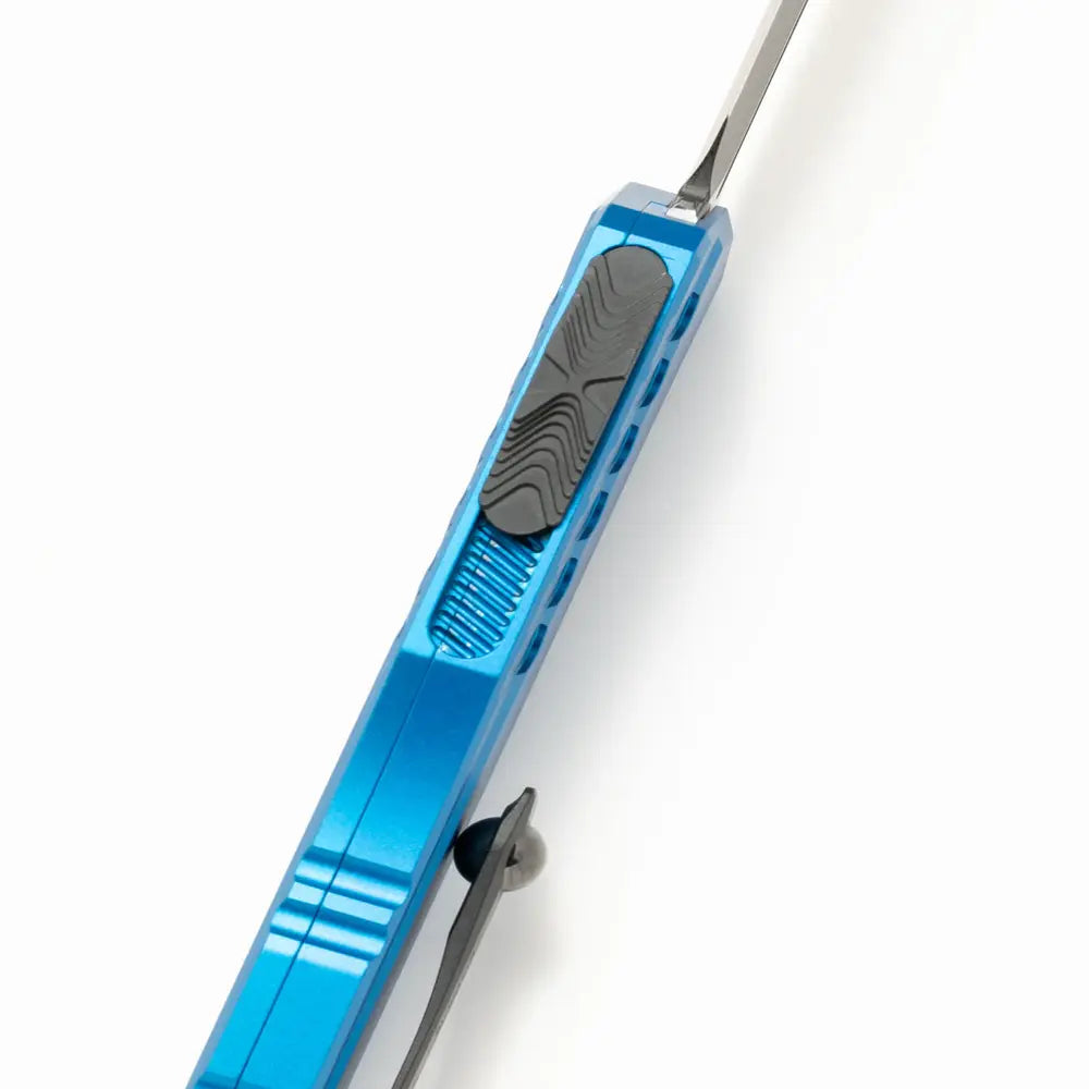 Microtech CYPHER II D/E שחור סטנדרט כחול 1242-1BL