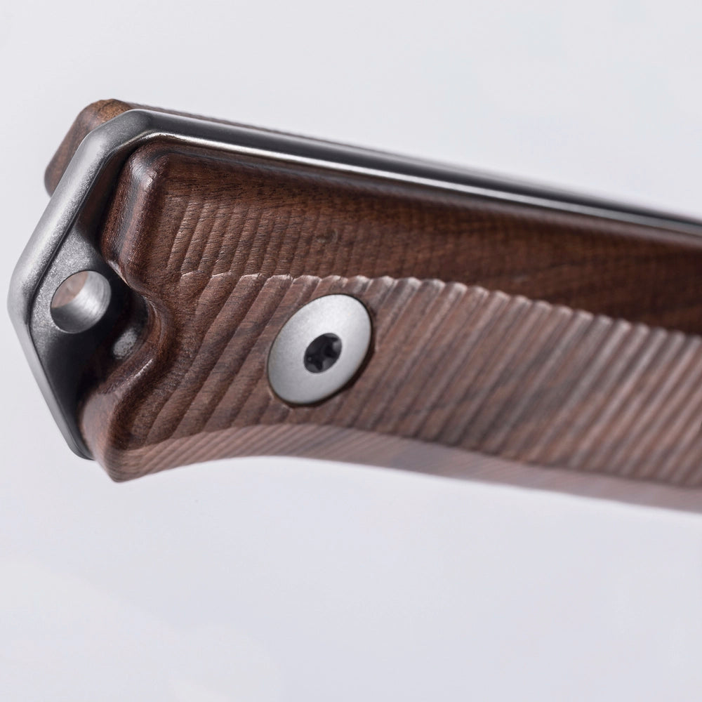 LionSteel B40 - סכין עם להב קבוע, ידית מעץ זית, נרתיק עור B40 UL