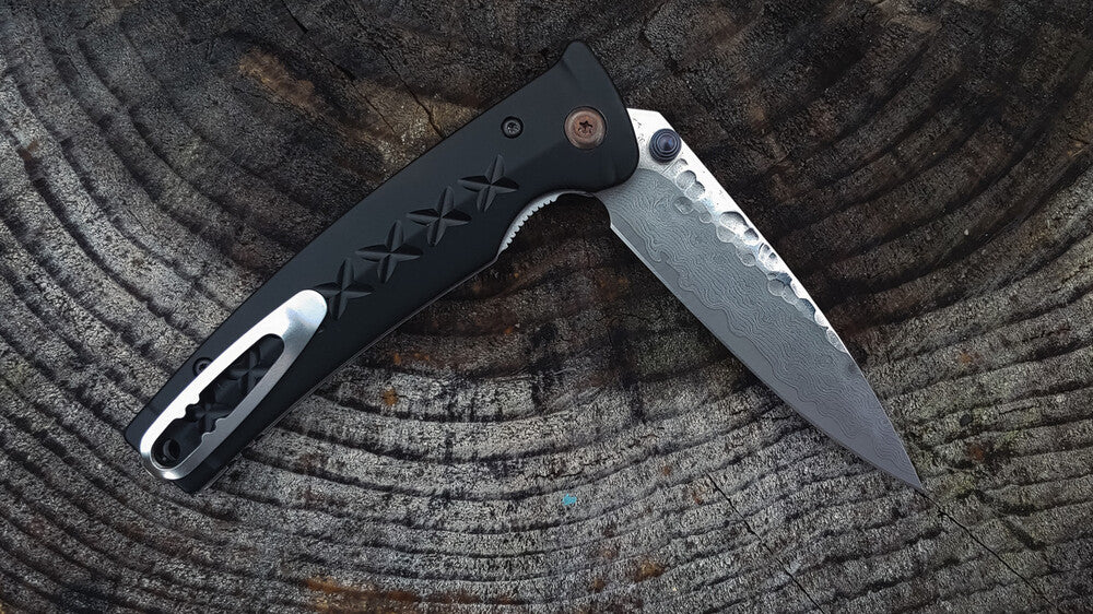 Mcusta MC-161D Fusion VG-10 Core Damascus Black Anodized Aluminum 10.7cm