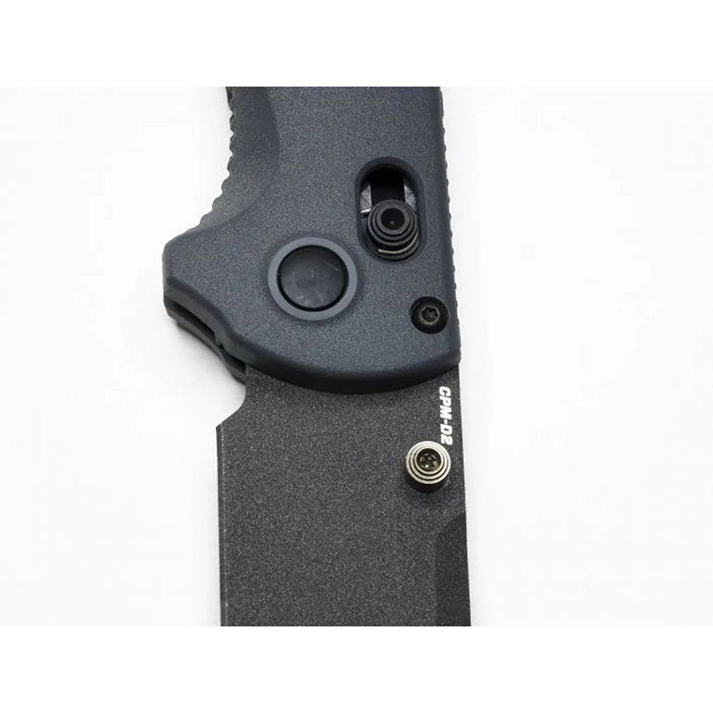 סכין Benchmade Redoubt